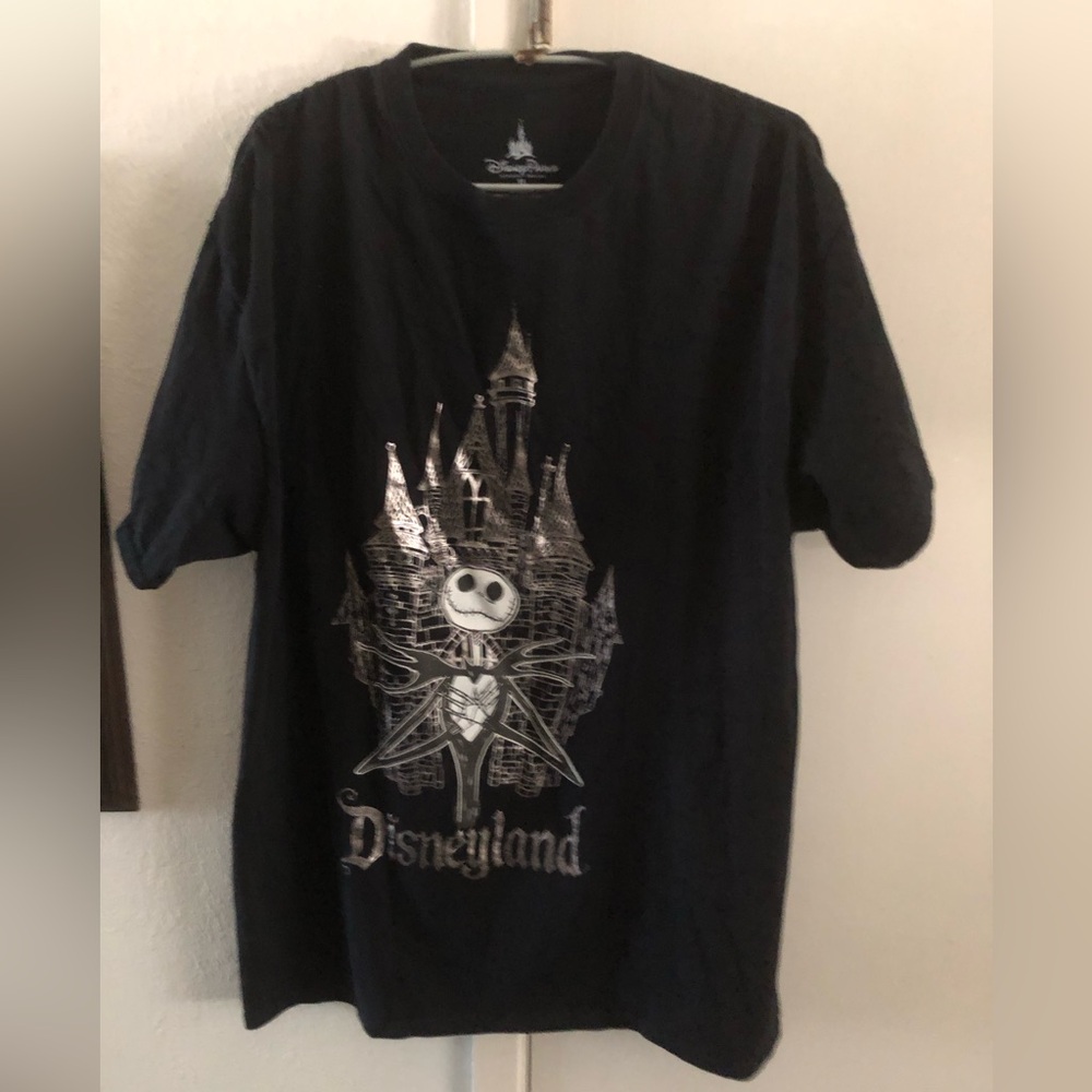 🎃Rare Disneyland NBC Haunted Mansion Tee- 769 $30 or $25  w/offer *tee deal